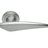Manital Elis Door Handles On Round Rose, Satin Chrome (sold in pairs)