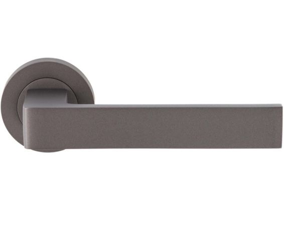 Sasso Door Handles On Round Rose, Matt Bronze (sold in pairs)