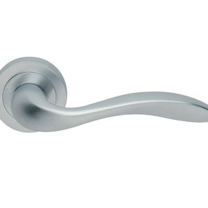 Manital Giava Door Handles On Round Rose, Satin Chrome (sold in pairs)