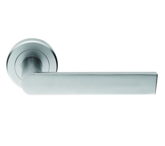 Serozzetta Edge Door Handles On Round Rose, Satin Chrome  (sold in pairs)