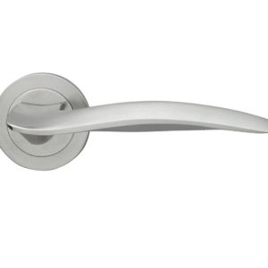 Manital Wind Door Handles On Round Rose, Satin Chrome (sold in pairs)