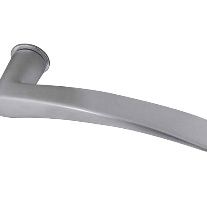 Reguitti Collina Door Handles On Minimal Round Rose