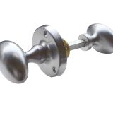 Oval Rim Door Knob, Satin Chrome (sold in pairs)