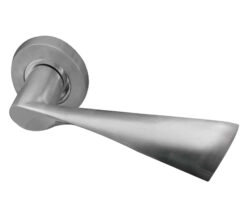 Twirl Door Handles On Round Rose