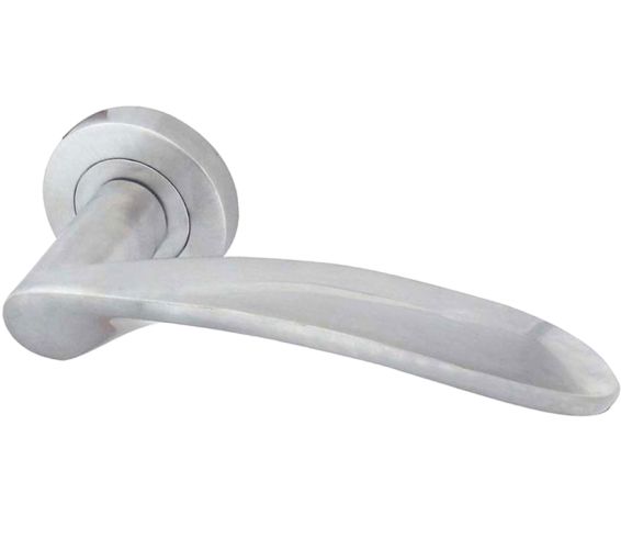 Monaco Door Handles On Round Rose