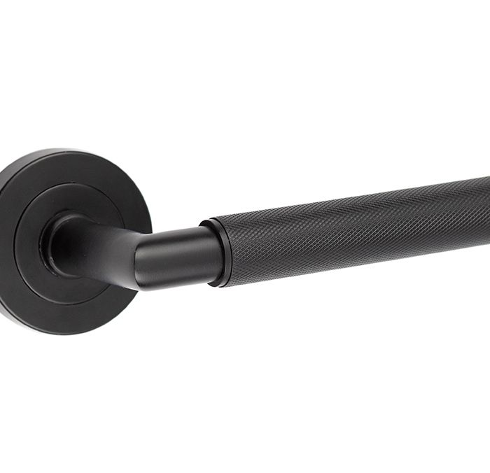Frelan Hardware Mitred Knurled Door Handles On Round Rose, Matt Black – JMB400 (sold in pairs)