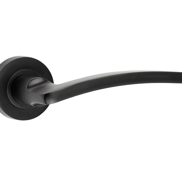 Frelan Hardware Noir Door Handles On Round Rose, Matt Black – JMB700 (sold in pairs)