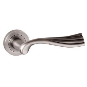 Atlantic Old English Richmond, Matt Gun Metal Door Handles – OE-110 MBN (sold in pairs)