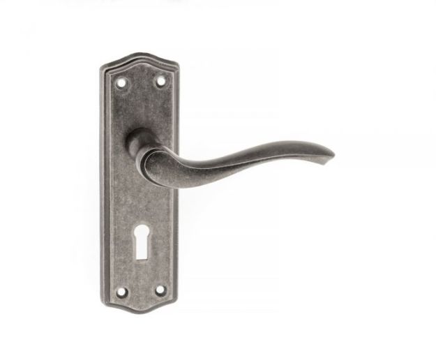 Atlantic Warwick Old English Door Handles On Backplate, Distressed Silver – OE178DS (sold in pairs)