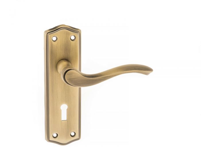 Atlantic Warwick Old English Door Handles On Backplate, Matt Antique Brass – OE178MAB (sold in pairs)