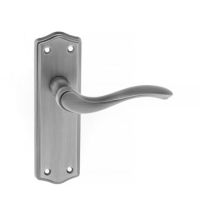 Atlantic Warwick Old English Door Handles On Backplate, Matt Gun Metal – OE178MBN (sold in pairs)