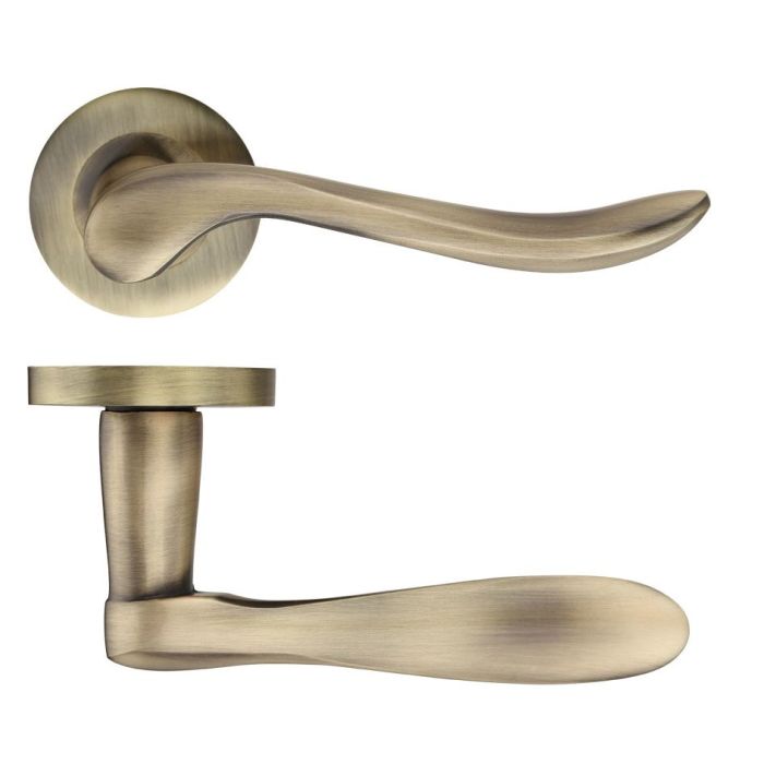 ZPZ240FB
LINCOLN LEVER ON ROUND ROSE