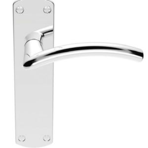 SZC032CP Serozzetta Tres Lever On Backplate – Latch Polished Chrome
