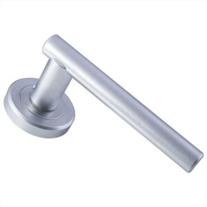 Lever on Round Rose - 124 mm Handle - Satin Chrome