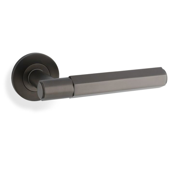 Alexander & Wilks Spitfire Hex Door Handles On Round Rose – AW224