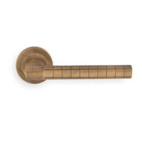 Carlisle Brass Manital Hey Quadra Door Handles On Round Rose - HQ5 (sold in pairs)