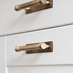 Frelan Hoxton Sturt Cabinet Handle on Back Plate 224mm cc Antique Brass HOX460AB-HOX6060AB - Image 2