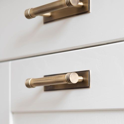 Frelan Hoxton Sturt Cabinet Handle on Back Plate 224mm cc Antique Brass HOX460AB-HOX6060AB
