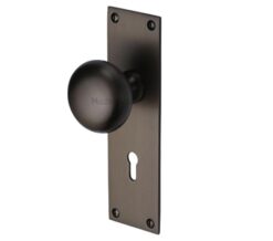 Heritage Brass Balmoral Low Profile Door Knobs On Backplate, Matt Bronze  (sold in pairs)