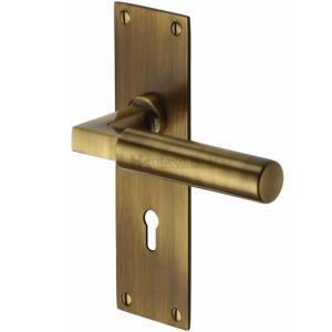 Heritage Brass Bauhaus Low Profile Door Handles On Backplate, Antique Brass –   (sold in pairs)