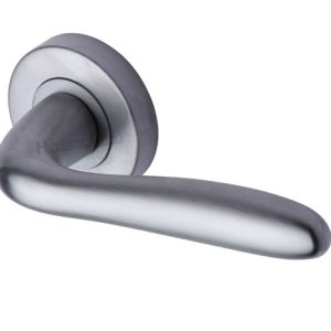 Heritage Brass Columbus Satin Chrome Door Handles On Round Rose  (sold in pairs)