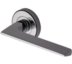 Heritage Brass Pyramid Polished Chrome Door Handles On Round Rose  (sold in pairs)