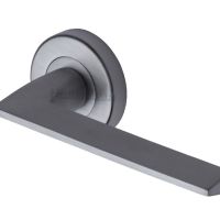 Heritage Brass Pyramid Satin Chrome Door Handles On Round Rose (sold in pairs)