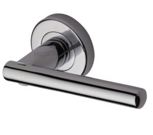 Heritage Brass Challenger Polished Chrome Door Handles On Round Rose  (sold in pairs)