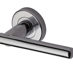 Heritage Brass Challenger Polished Chrome Door Handles On Round Rose(sold in pairs)