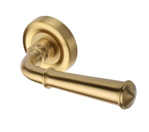 Heritage Brass Colonial Satin Brass Door Handles On Round Rose  (sold in pairs)
