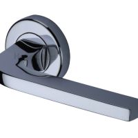 Heritage Brass Bellagio Polished Chrome Door Handles On Round Rose  (sold in pairs)