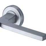 Heritage Brass Bellagio Satin Chrome Door Handles On Round Rose (sold in pairs)