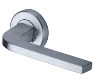 Heritage Brass Bellagio Satin Chrome Door Handles On Round Rose  (sold in pairs)