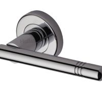 Heritage Brass Alicia Polished Chrome Door Handles On Round Rose  (sold in pairs)