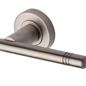 Heritage Brass Alicia Satin Nickel Door Handles On Round Rose (sold in pairs)