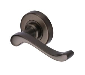 Heritage Brass Bedford Matt Bronze Door Handles On Round Rose   (sold in pairs)