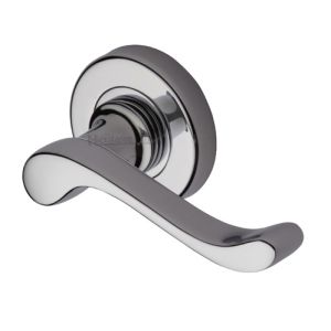 Heritage Brass Bedford Polished Chrome Door Handles On Round Rose  (sold in pairs)
