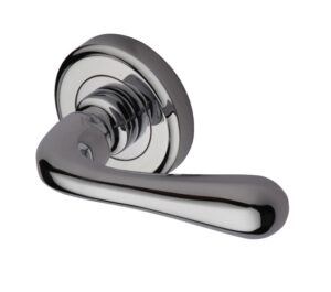 Heritage Brass Charlbury Polished Chrome Door Handles On Round Rose  (sold in pairs)