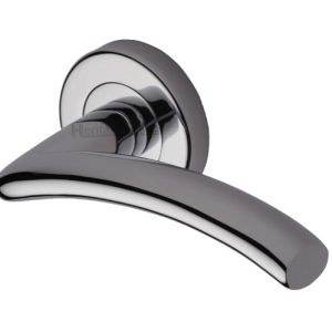 Heritage Brass Centaur Polished Chrome Door Handles On Round Rose  (sold in pairs)