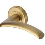 Heritage Brass Centaur Satin Brass Door Handles On Round Rose   (sold in pairs)