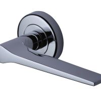 Heritage Brass Gio Polished Chrome Door Handles On Round Rose (sold in pairs)