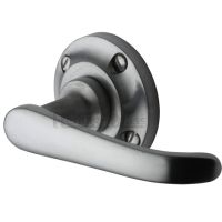 Heritage Brass Windsor Door Handles On Round Rose, Satin Chrome (sold in pairs)