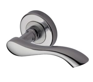 Heritage Brass Algarve Polished Chrome Door Handles On Round Rose   (sold in pairs)