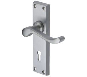 Heritage Brass Bedford Satin Chrome Door Handles  (sold in pairs)